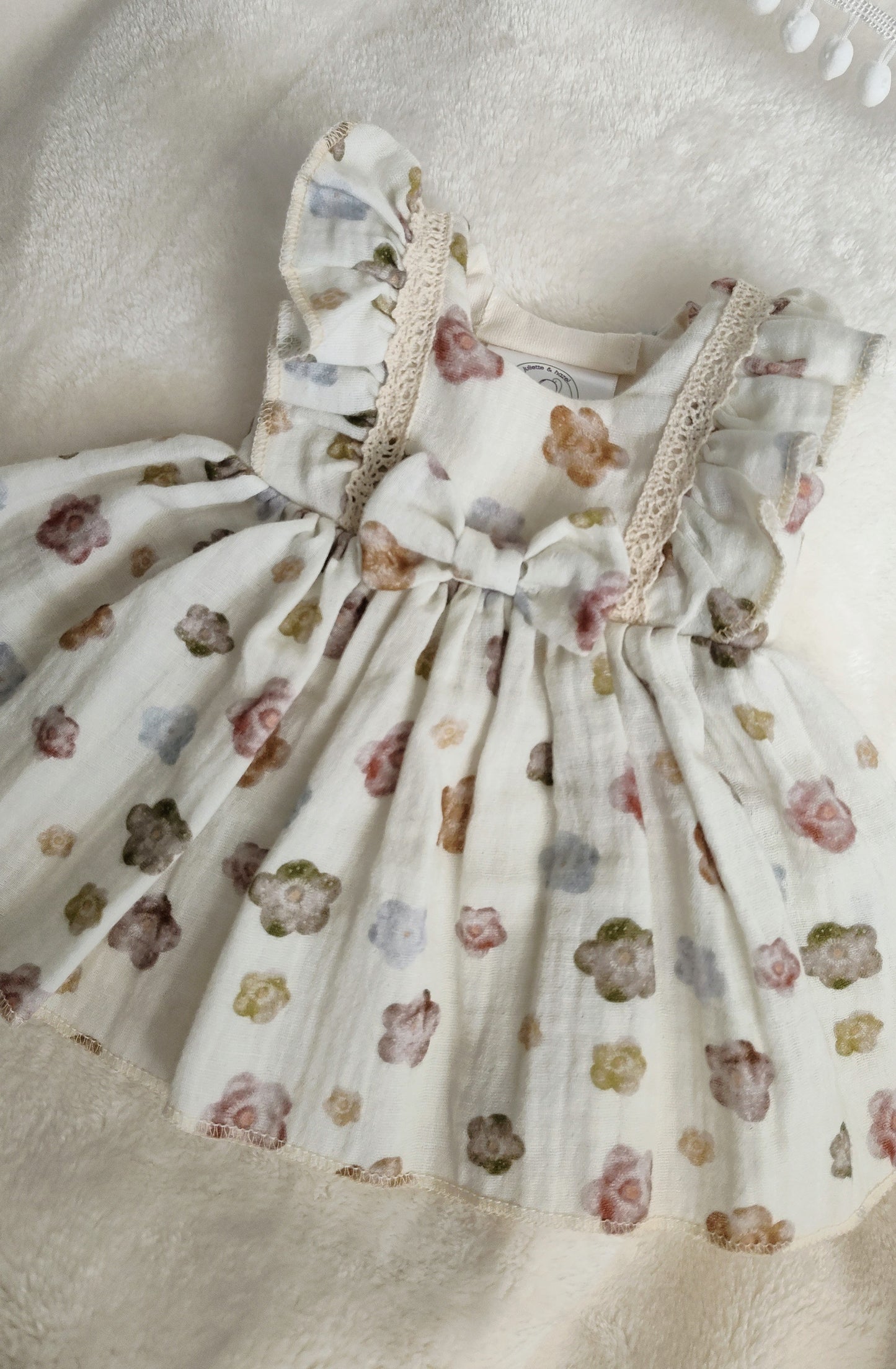 Preemie Girls NICU-Friendly Bloom Dress (2 - 4 lbs.)